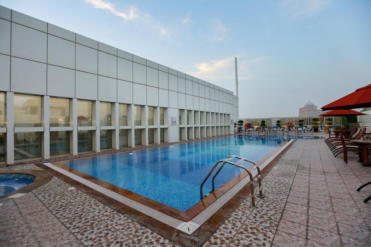Ivory Grand Hotel Apartments Dubai Exterior foto